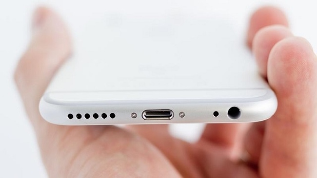 Perché il rumor sull'iPhone 7 senza il jack per le cuffie non ha senso :  SPIDER-MAC